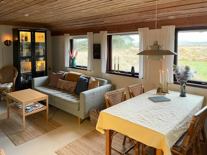 Cosy holiday home 260 metres from Tranum Beach - Image 1