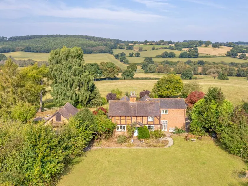 House with fast internet & garden - Image 1