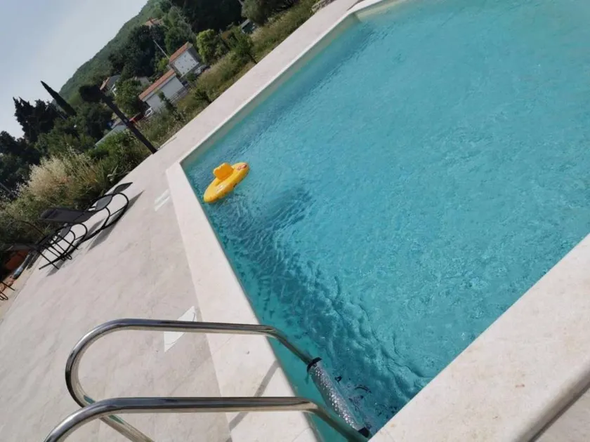 Apartamento con piscina climatizada y barbacoa - Image 1
