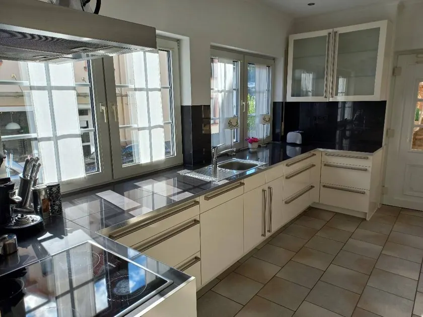 Charming flat with terrace - Image 1
