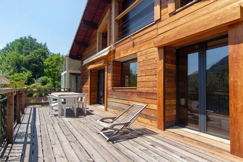 Apartment 'Les Grillons' with Mountain View, Shared Garden and Wi-Fi - Image 1