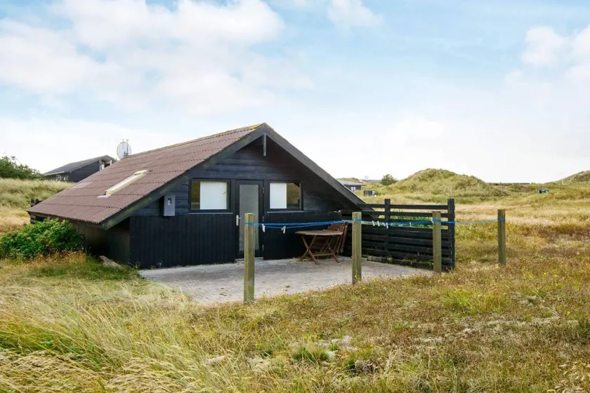 Pleasant house with terrace | Pets allowed - Image 1