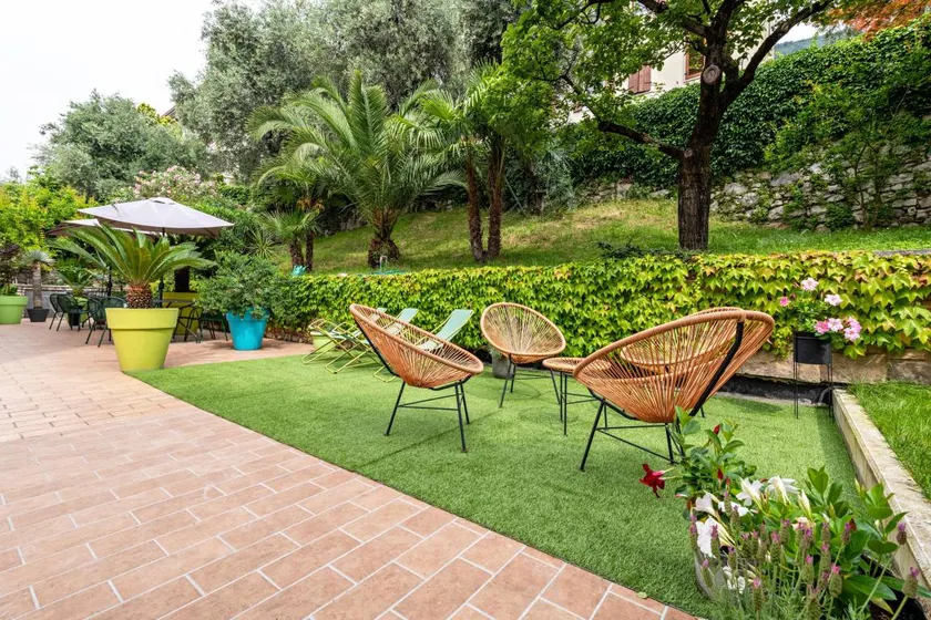 Flat with terrace, barbeque & garden | Lake view - Image 1