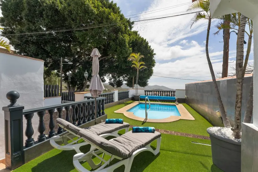 Holiday home with garden, private pool & terrace | Garden view | Perfect for remote work - Image 1