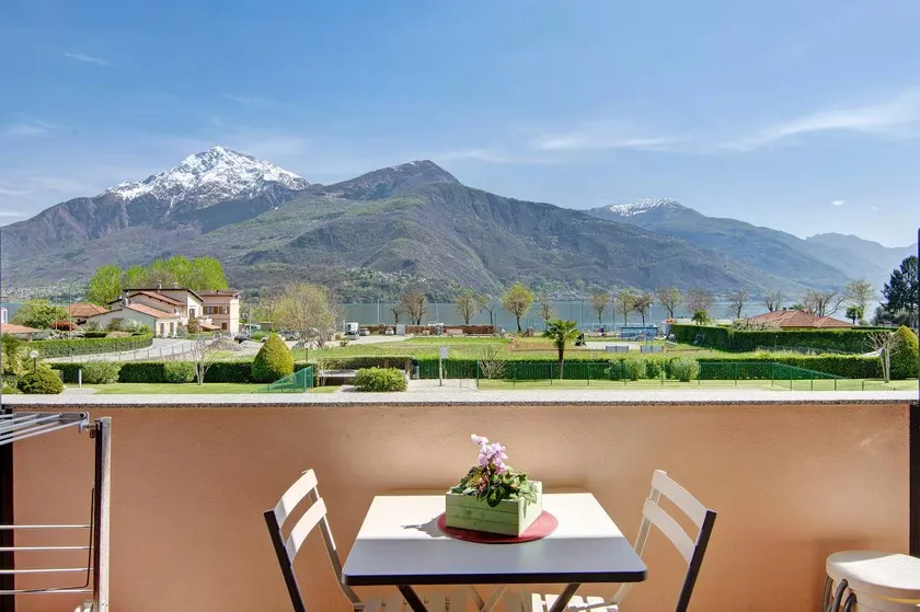Apartment with garden & pool | Garden view - Image 1
