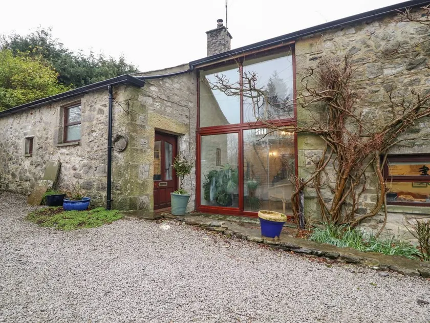 Family-oriented cottage with garden | Pets are welcome - Image 1