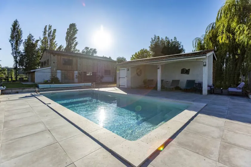 Gite with garden, BBQ & terrace - Image 1