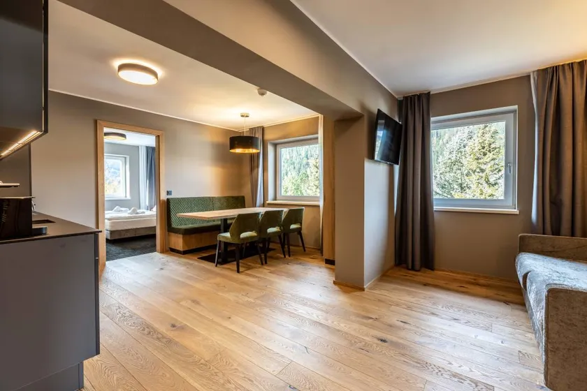 Family-oriented beautiful holiday apartment with garden, pool & sauna - Image 1