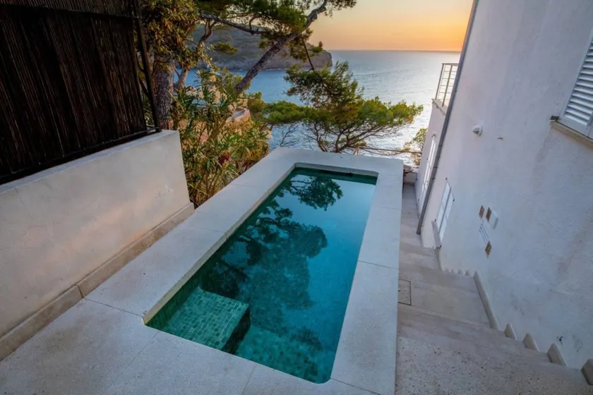 Flat with terrace & pool | Mountain view - Image 1