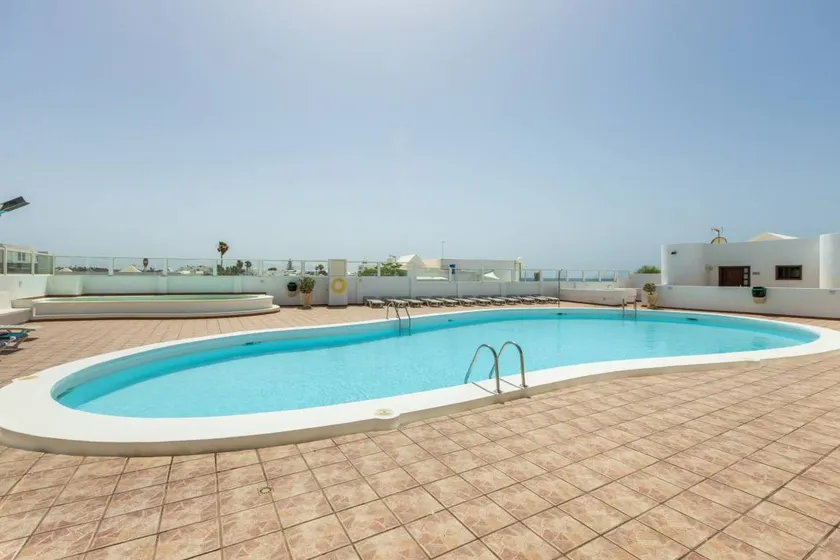 Holiday home with terrace, pool & BBQ - Image 1