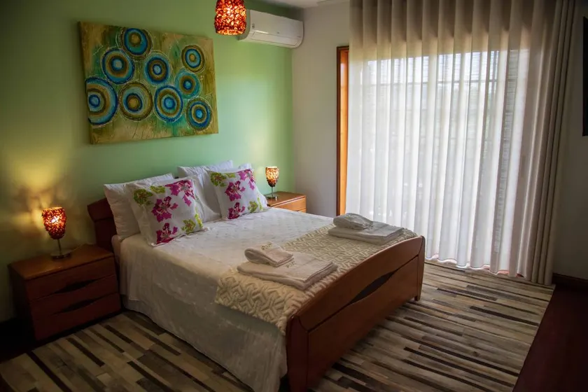 Chambre privée avec jardin, terrasse et internet haut débit | Vue jardin - Image 1