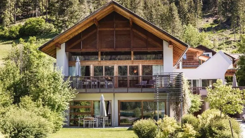 Family-oriented apartment with garden & sauna - Image 1