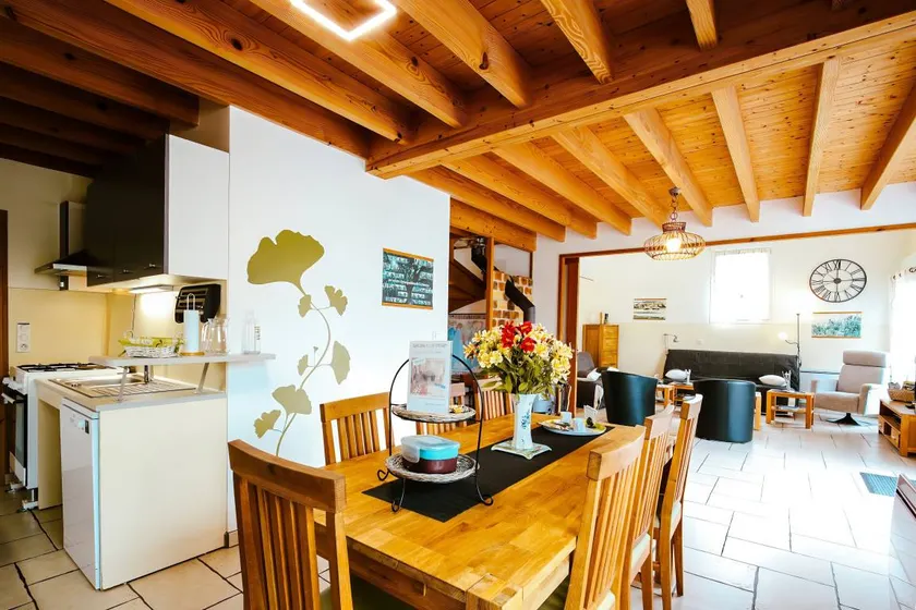 Child-friendly cottage with terrace, garden & BBQ | Garden view - Image 1