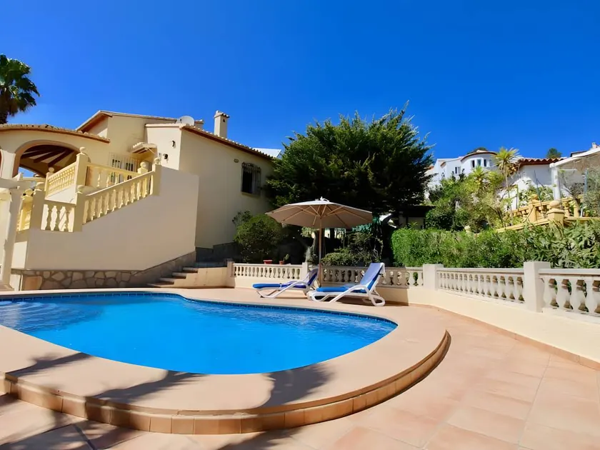 Villa with private pool, terrace & garden | Mountain view - Image 1