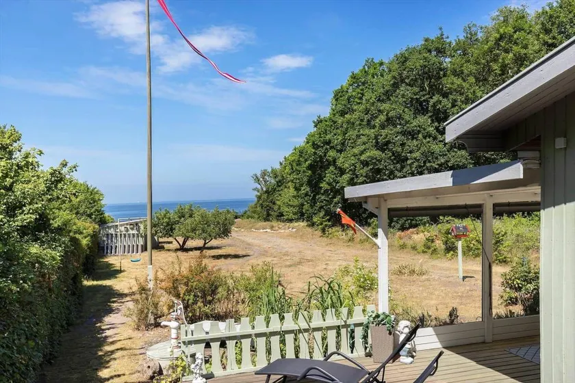 Holiday home with terrace & barbeque | Sea view - Image 1