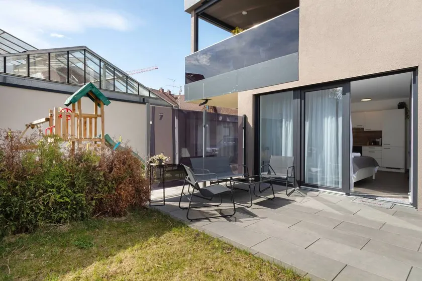 Apartment 'Aura' with Private Terrace, Private Garden and Wi-Fi - Image 1
