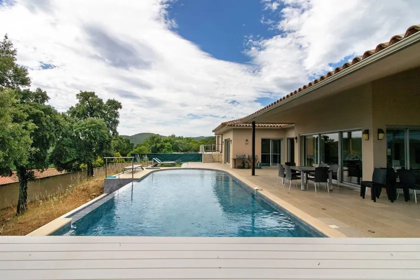 Fully equipped spacious villa with barbecue, pool & terrace | Sea view | Next to the beach | Pet-friendly - Image 1