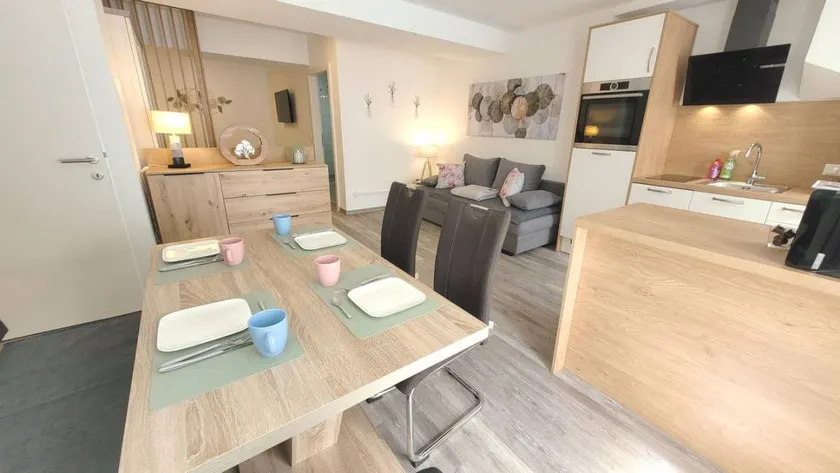 Holiday apartment with terrace - Image 1