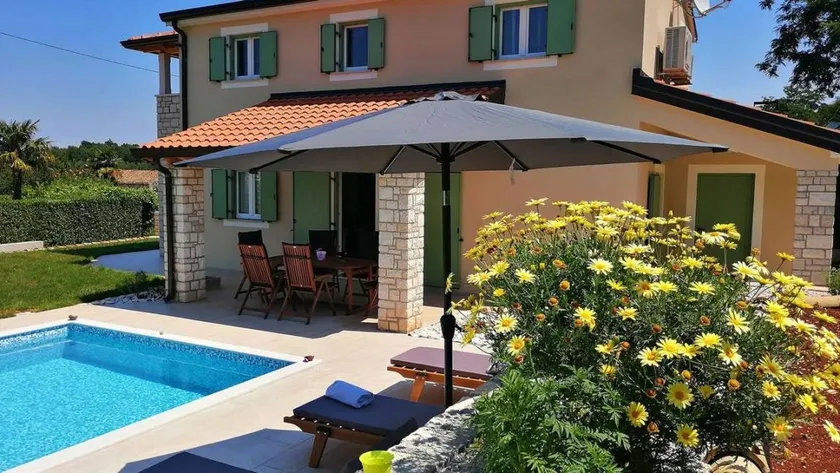 Ferienwohnung mit privatem Pool, Garten und Terrasse | Gartenblick - Image 1