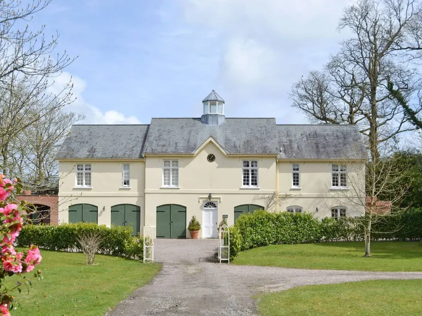 Children-friendly cottage with terrace, barbeque & garden | River view - Image 1