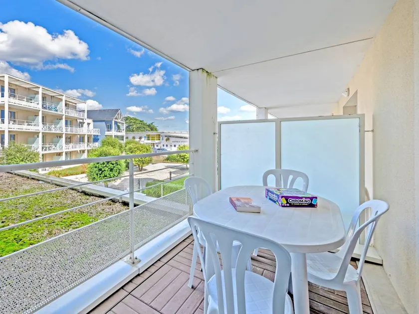 Family-oriented flat with terrace, sauna & pool | Beach nearby - Image 1