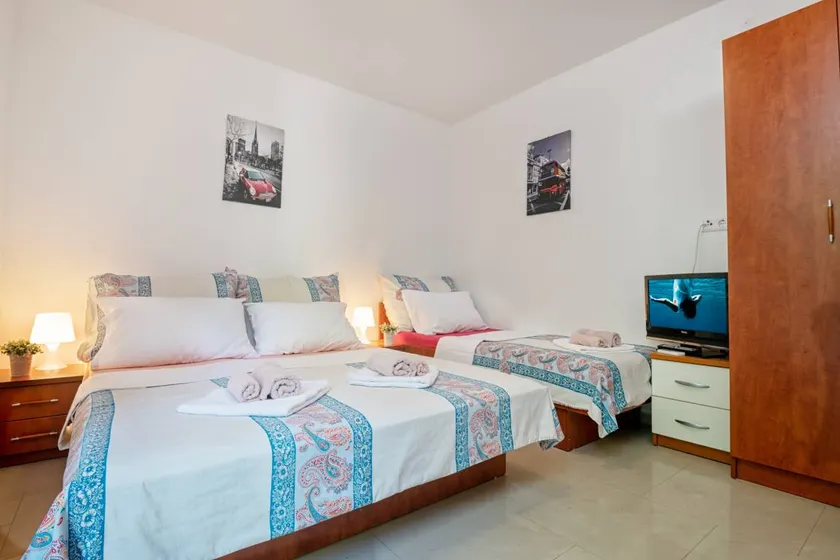 Studio with terrace | Next to the beach - Image 1