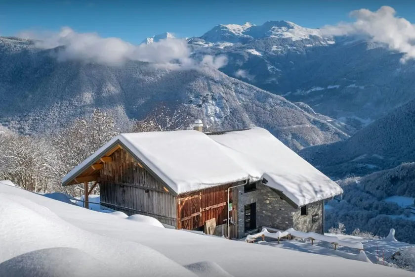 Chalet with BBQ, garden & terrace - Image 1