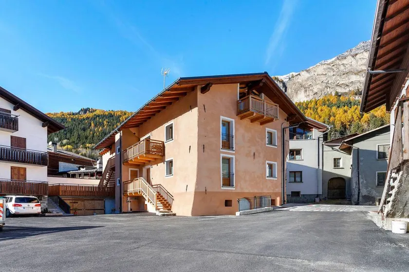 Flat | Mountain view - Image 1