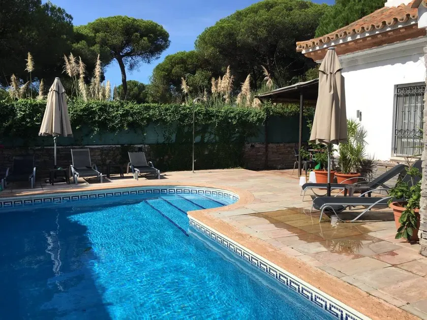 Fully equipped villa with pool | Dogs allowed - Image 1