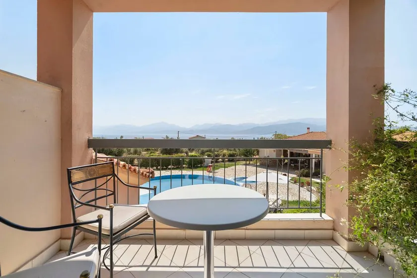 Charming apartment with garden, pool & terrace | Garden view | Dogs allowed - Image 1