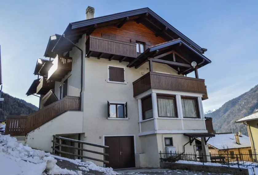Flat with terrace & sauna | Garden view - Image 1