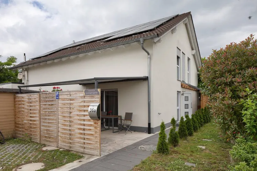Flat with terrace - Image 1