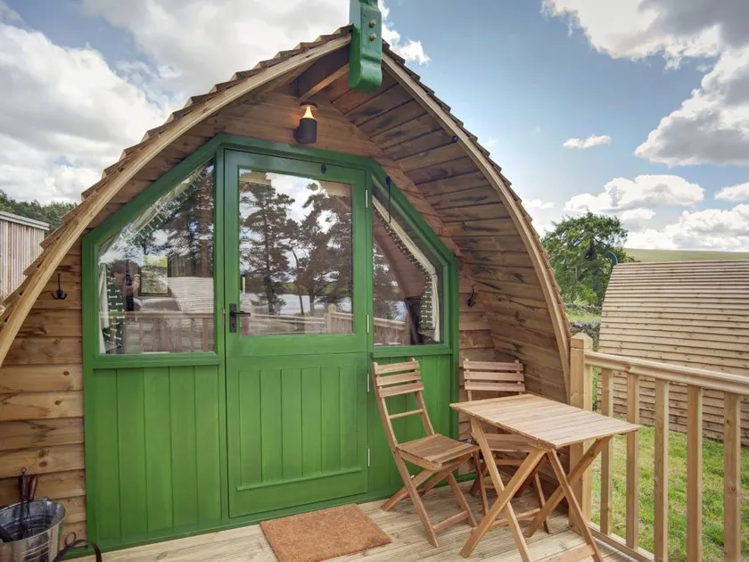Holiday home with barbecue & terrace - Image 1