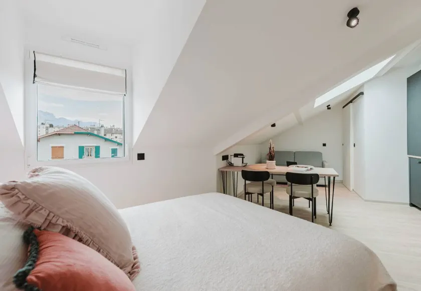 Aparthotel | Suitable for remote work - Image 1