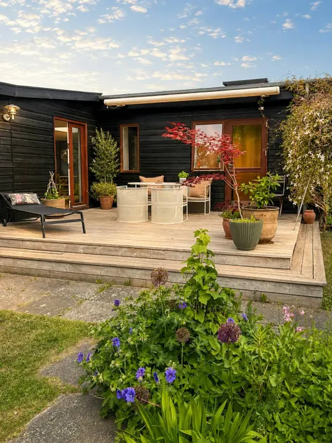 House with terrace, garden & barbeque - Image 1