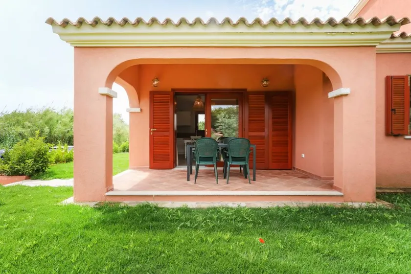 House with terrace & garden | Garden view - Image 1
