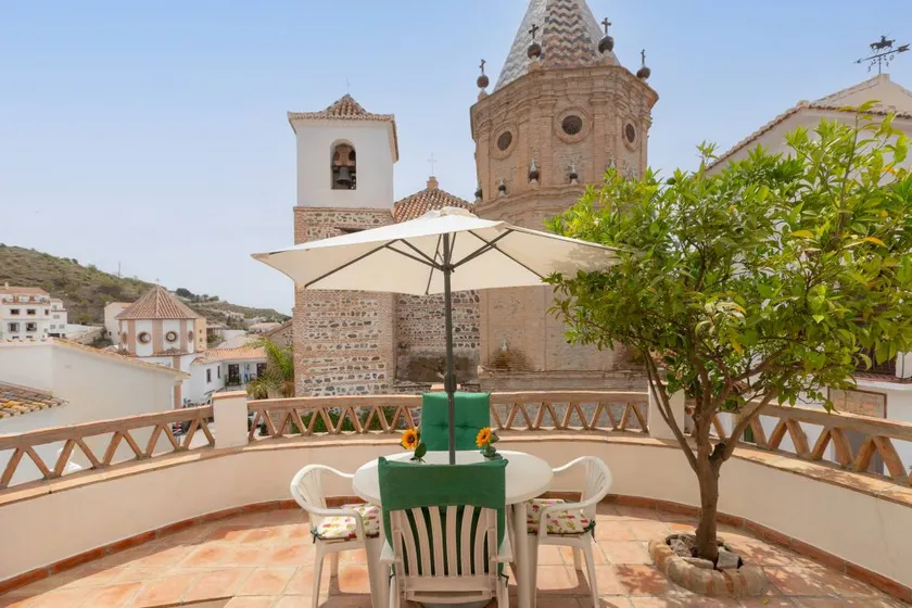 Child-friendly nice chalet with terrace - Image 1