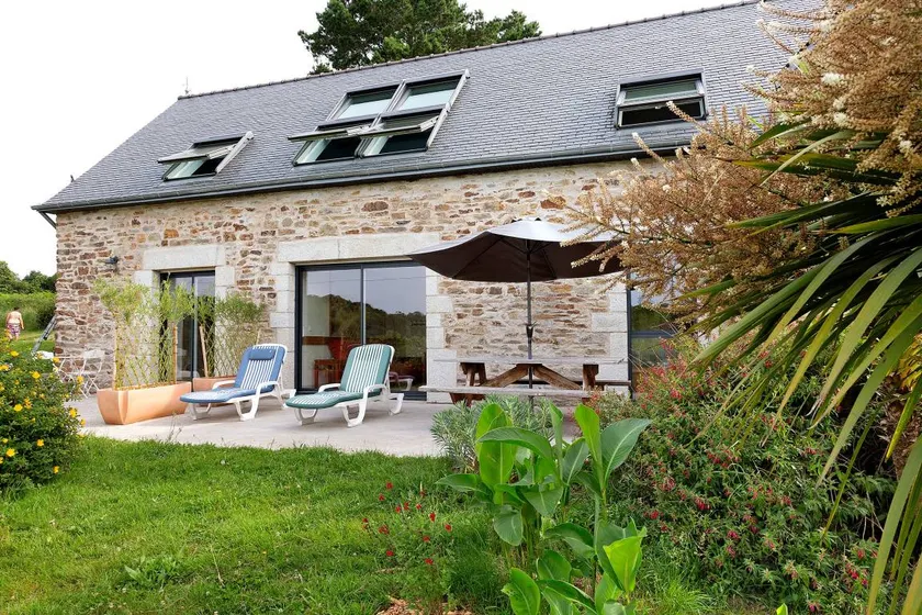 Holiday Home 'Ty Coat' with Private Terrace, Wi-Fi and Air Conditioning - Image 1