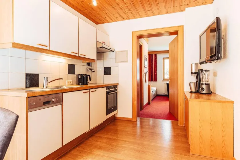 Family-friendly flat with terrace, sauna & garden | Garden view - Image 1