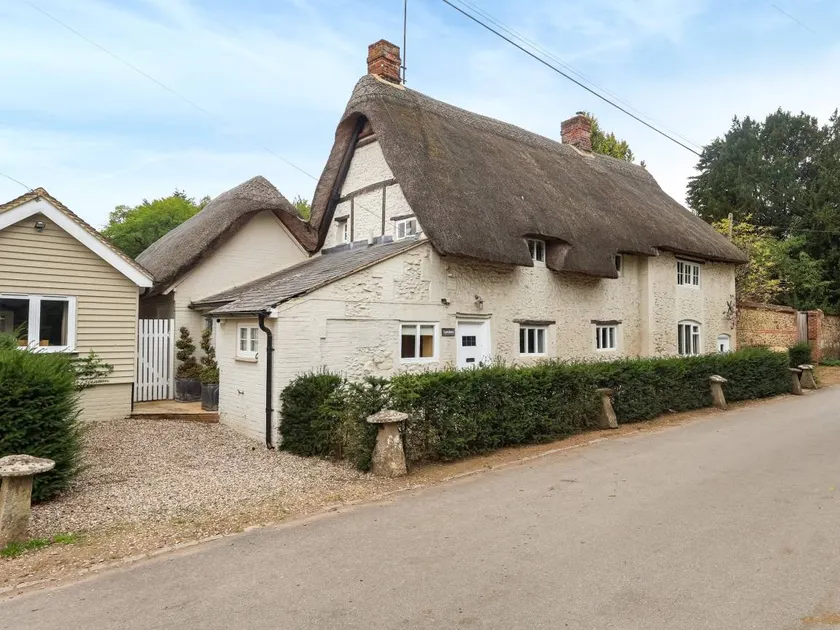 Children-friendly charming cottage with garden & barbeque | Pet-friendly - Image 1