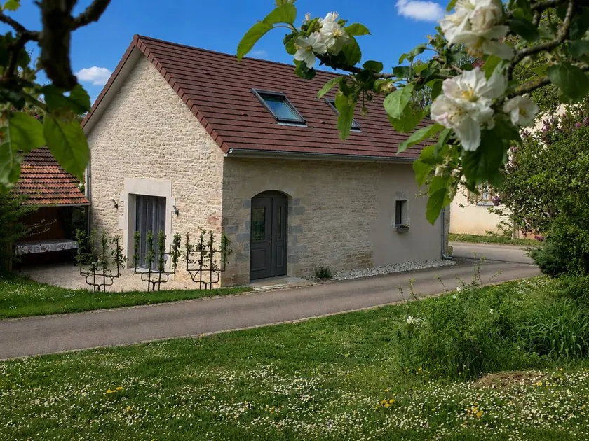 Cottage with BBQ - Image 1