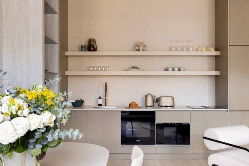 Family-friendly flat | Near Place de la Concorde | Suitable for remote work - Image 1