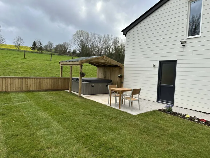 Children-friendly cottage with garden & jacuzzi | Dogs allowed - Image 1