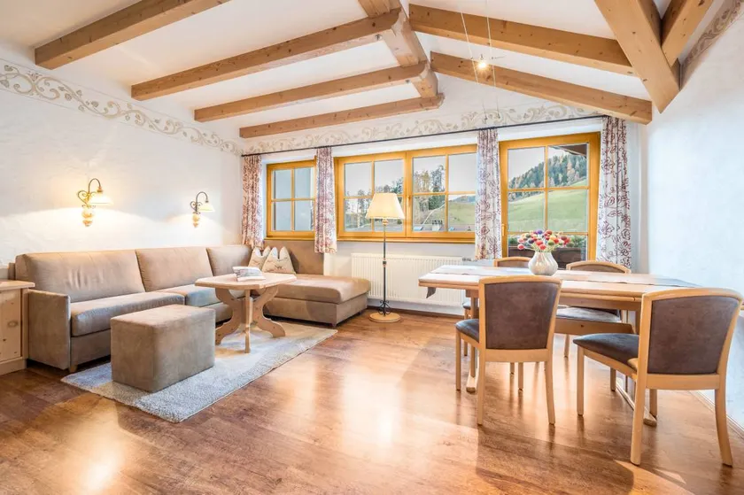 Apartment with garden | Mountain view - Image 1