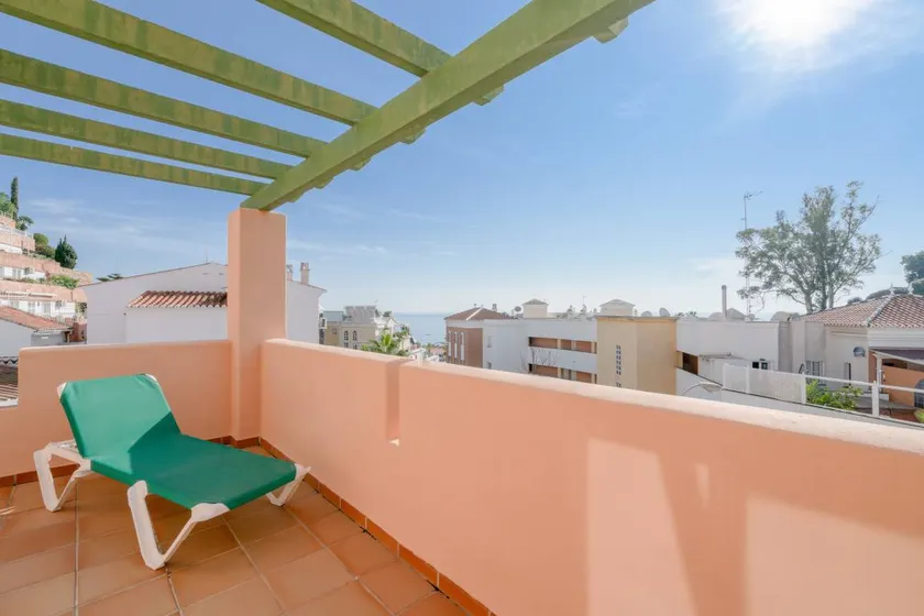 Air-Conditioned Apartment On the Beach with Pool, Terrace & Wi-Fi - Image 1