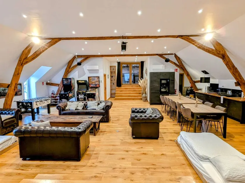 Cottage with private pool, barbecue & sauna - Image 1
