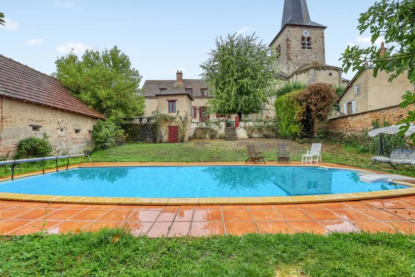 Comfortable villa with private pool in Lucenay-lès-Aix - Image 1