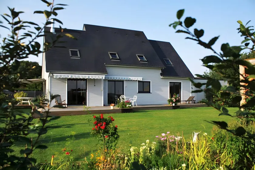 Bed and breakfast with terrace & garden | Garden view - Image 1