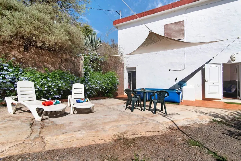 Holiday home with garden, BBQ & terrace | Mountain view - Image 1