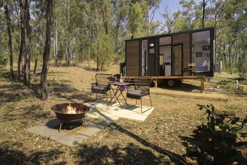 Tranquil Tiny House Perfect for Hiking Trails in Baffle Creek, Queensland - Image 1